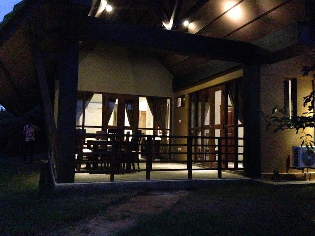 Laya Safari Resorts & Spa Yala Esterno foto