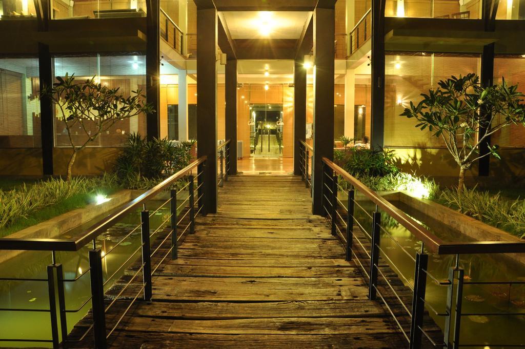 Laya Safari Resorts & Spa Yala Esterno foto