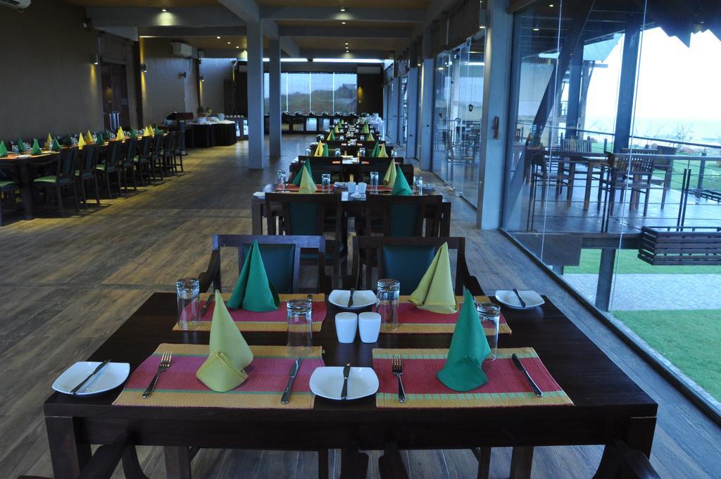 Laya Safari Resorts & Spa Yala Esterno foto
