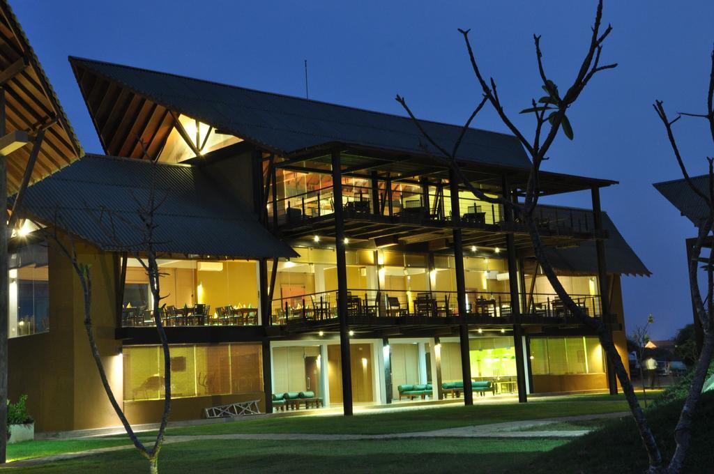 Laya Safari Resorts & Spa Yala Esterno foto