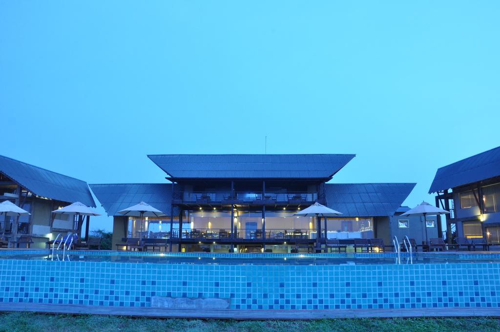 Laya Safari Resorts & Spa Yala Esterno foto